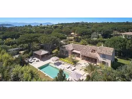 villa avec piscine et jardin saint-tropez (83)