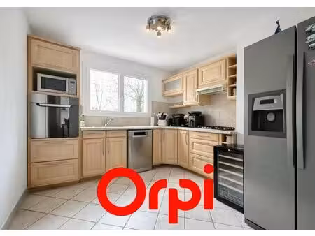 appartement t3 bis de 76 m2 à la verpillière