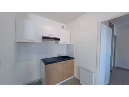 location appartement 2 pièces 43.46 m² à saint-pierre-du-mont (40280)  603 €
