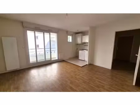 location appartement 2 pièces 43 m² à tours (37000)  560 €