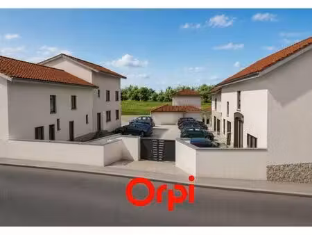 t4 duplex spacieux de 76 m² avec extérieur privatif — idéal famille / premier achat à...