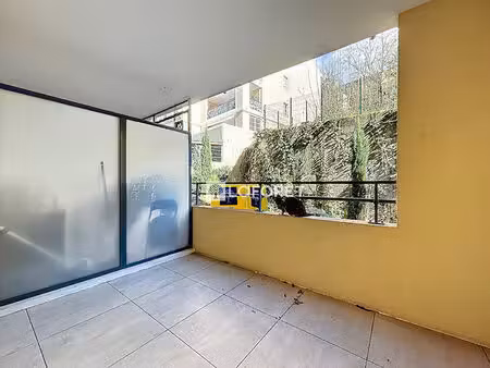 2p 39.45 m² - menton - terrasse et parking
