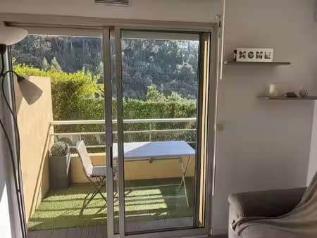 trois pièces avec balcon et garage
