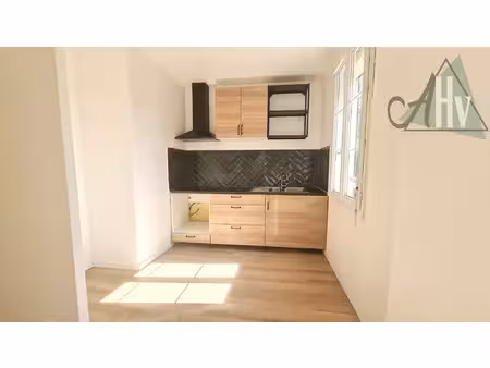 appartement deux chambres centre ville de provins 67m2