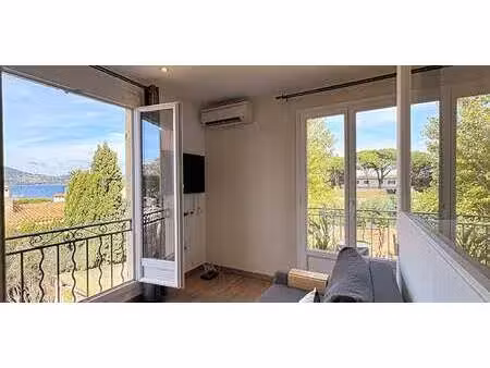 appartement avec terrasse en bord de mer saint-tropez (83)