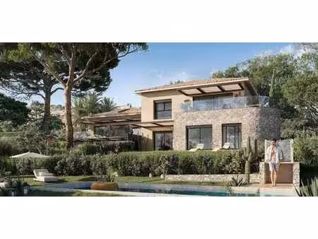 appartement contemporain avec terrasse et piscine sainte-maxime (83)