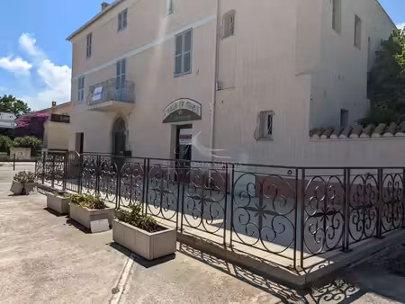 local commercial -petite restauration travo