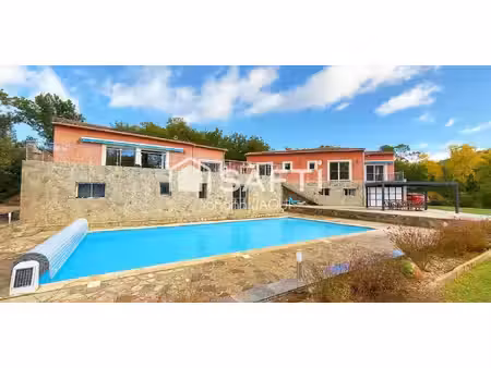 maison contemporaine avec piscine et jardin châteauvert (83)