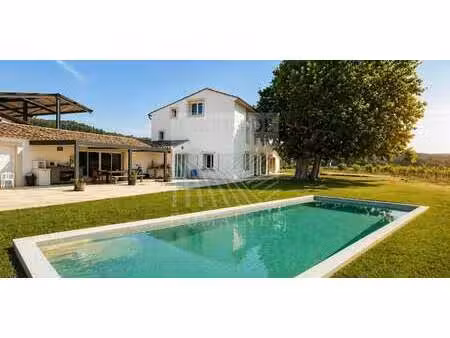 vignoble avec piscine et dépendances cotignac (83)