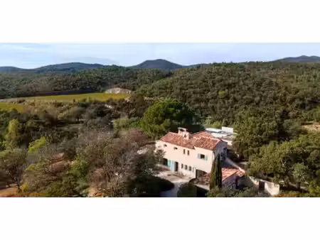 propriété avec piscine la londe-les-maures (83)