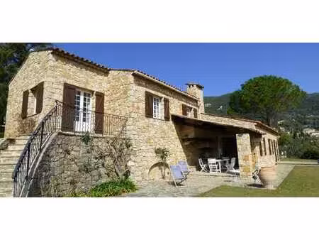 maison avec piscine et terrasse seillans (83)