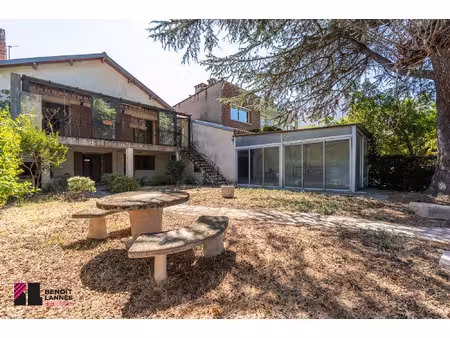maison t7 de 172 m2 avec jardin et garage à saint cyprien