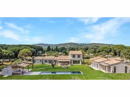 villa avec piscine et terrasse ramatuelle (83)
