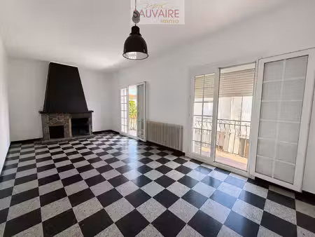 maison avec terrasse et garage