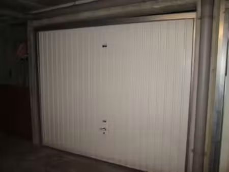 location garage box et parking à nantes centre ville (44000) : à louer / nantes centre vil