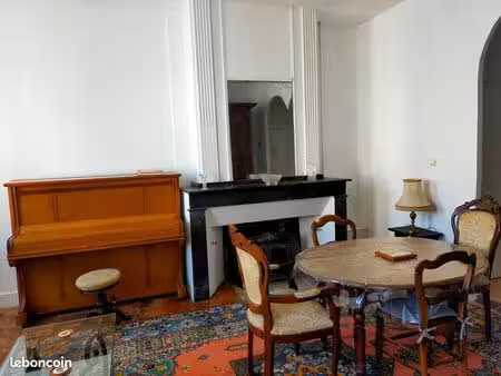 t2 meublé de 45 m² au coeur de chalabre