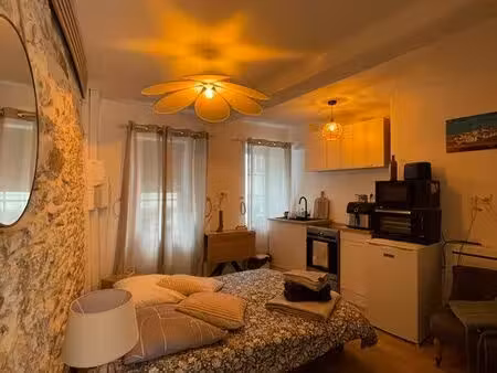 studio de caractère en pierres