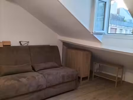 studio  chambre de service/ bureau meublé