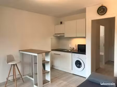 studio meublé rénové – vue lac & mémises – bail mobilité