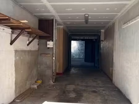 grand garage 86 m² – secteur central villeurbanne république - pour plusieurs véhicules