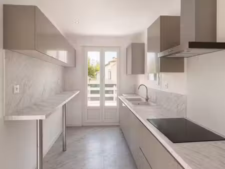 maison entièrement rénovée avec jardin
