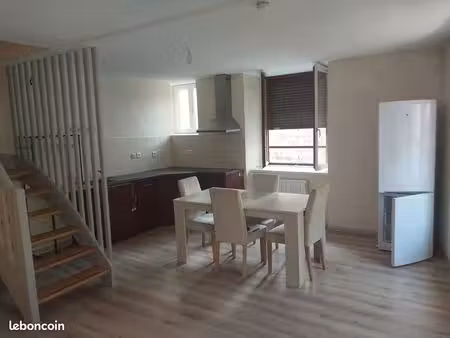 appartement t3 au coeur de saint-bonnet