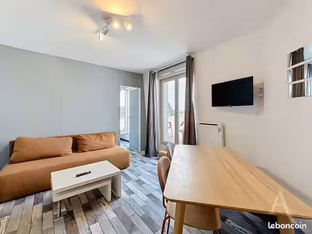 studio 1 pièce 30 m²