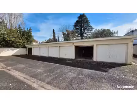 box facile accès et sécurisé - barrière du médoc