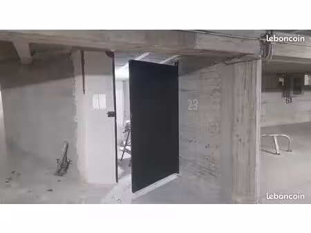 box à vélos ou motos à louer au lavandou