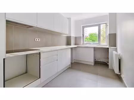 location appartement 3 pièces 66 m² à paris 15ème (75015)  2 500 €