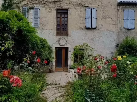 vente propriété 12 pièces 190 m² à castres (81100)  308 000 €