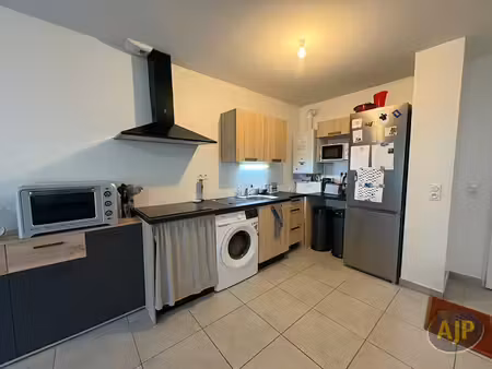 location maison 4 pièces à le taillan-médoc (33320)  821 €