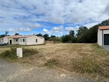 vente terrain 490 m² à ferrieres (17170)  90 650 €