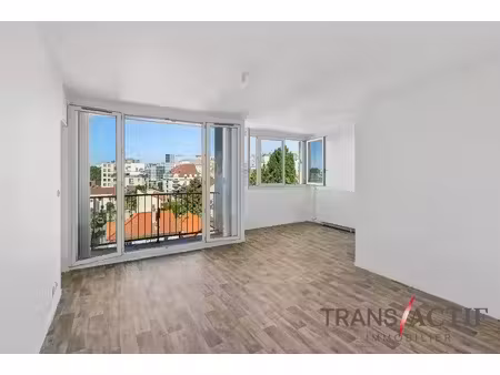 à vendre – superbe 4 pièces de 77 m² avec balcon  box et cave