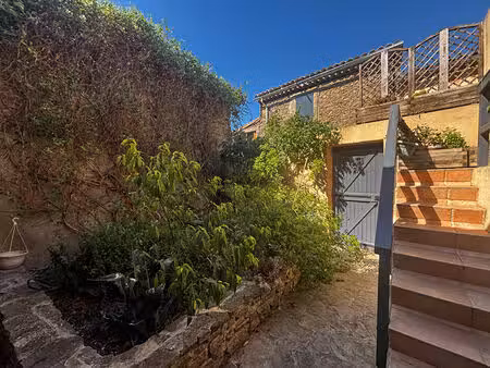vente maison 8 pièces  100.00m²  escales