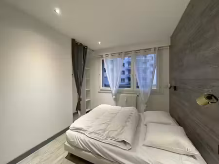 chambre meublée en colocation