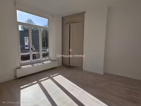 buisson : appartement lumineux - idéalement situé à proximité du tramway