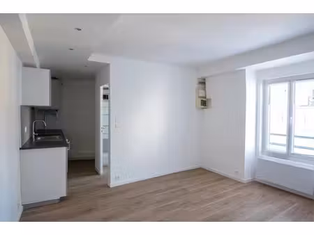 location appartement 20.55 m² à versailles (78000)  850 €