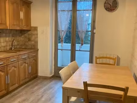 location meublée appartement 3 pièces 50 m² à lyon 3ème (69003)  999 €