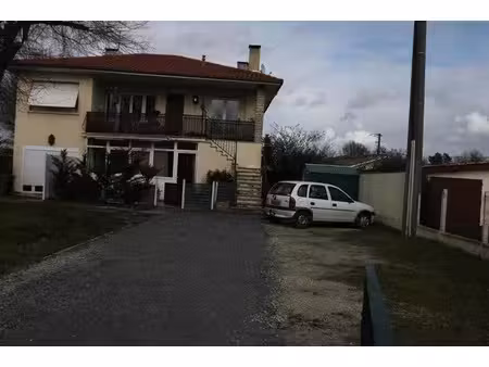 location appartement 3 pièces à le taillan-médoc (33320)  990 €