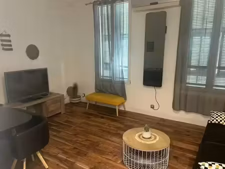 location meublée appartement 2 pièces 45 m² à nice (06000)  1 075 €