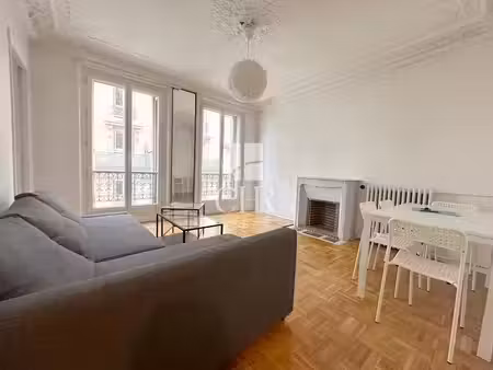 location meublée appartement 2 pièces 47.81 m² à paris 10ème (75010)  1 990 €