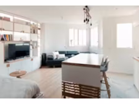 location meublée appartement 1 pièce 38 m² à suresnes (92150)  1 500 €