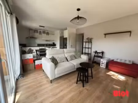 location appartement 3 pièces à rennes (35000) : à louer 3 pièces / 65m² rennes