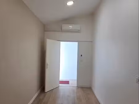 locale commercial