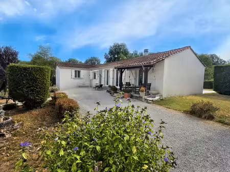 maison à vendre à vouzan (16410) - charente