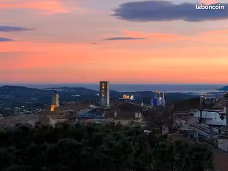 t2 rénové avec vue mer panoramique à grasse