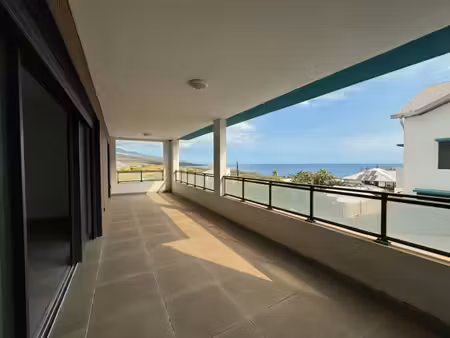 magnifique t4 bis neuf vue mer de 137 m² su dont 32m² de varangue