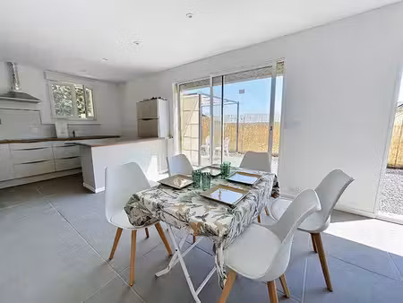 location meublée maison 4 pièces 83 m² à sable-sur-sarthe (72300)  900 €