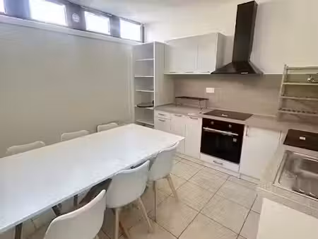 location meublée appartement 1 pièce 10 m² à villeneuve-d'ascq (59491)  290 €